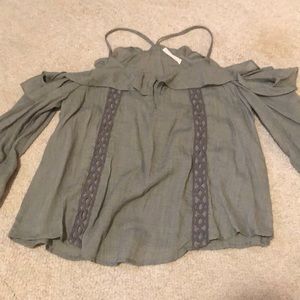 Chambray off the shoulder top!
